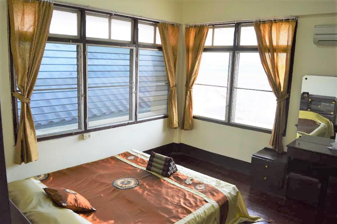 28 Rachabutr Hostel Ubon Ratchathani Rom bilde