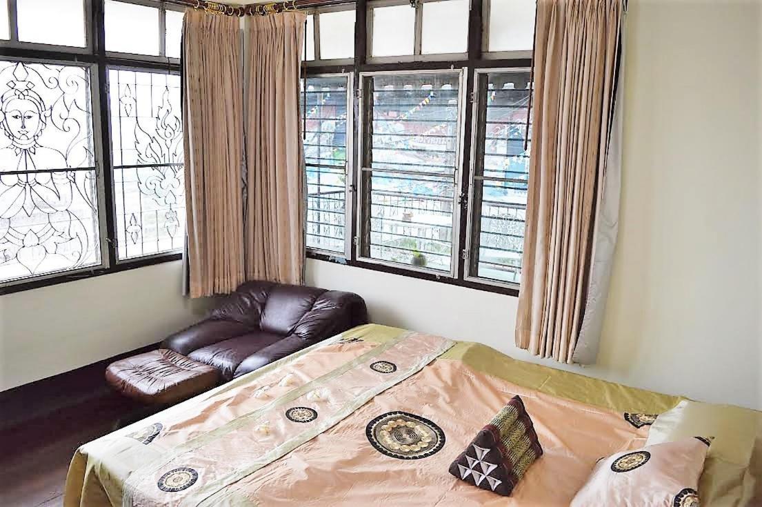 28 Rachabutr Hostel Ubon Ratchathani Rom bilde