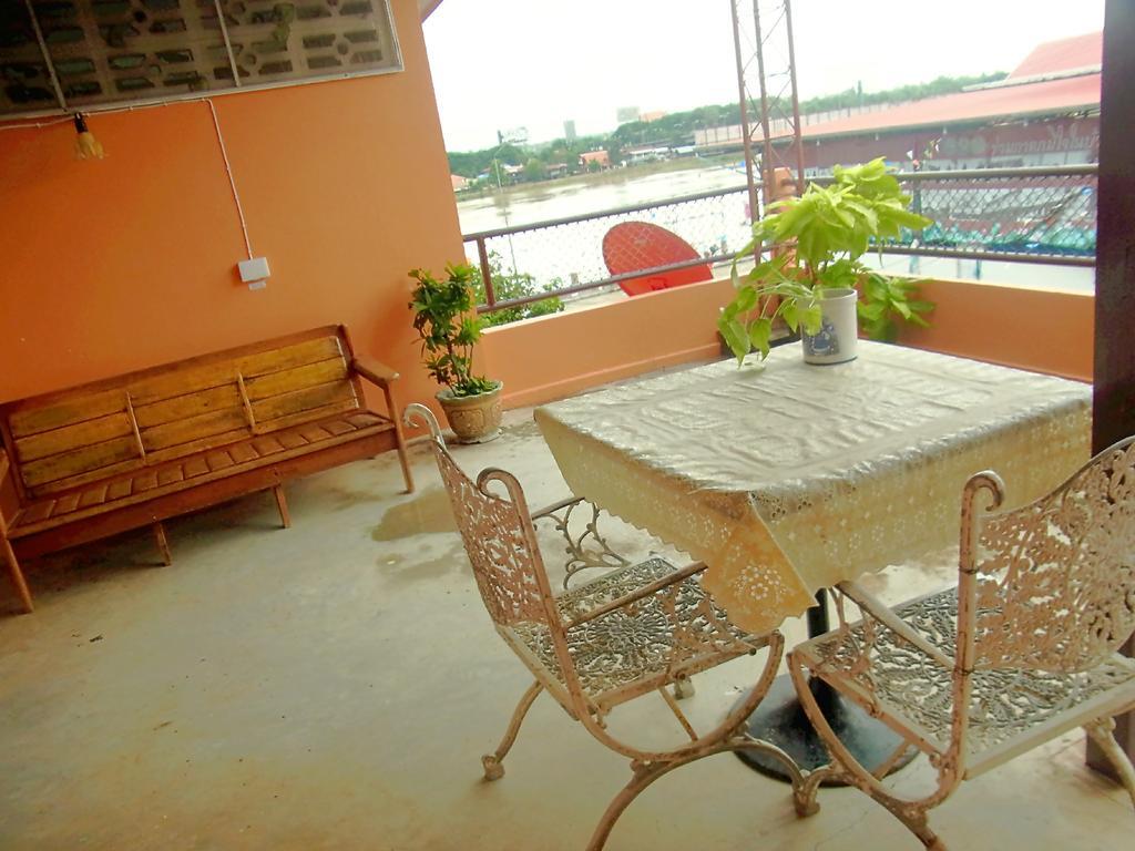 28 Rachabutr Hostel Ubon Ratchathani Rom bilde
